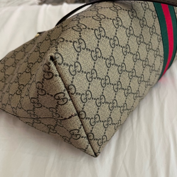 New Handbag - Picture 4 of 14